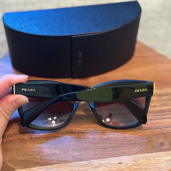 Prada SPR 07P-A Sunglasses Black EUC - Picture 12 of 13